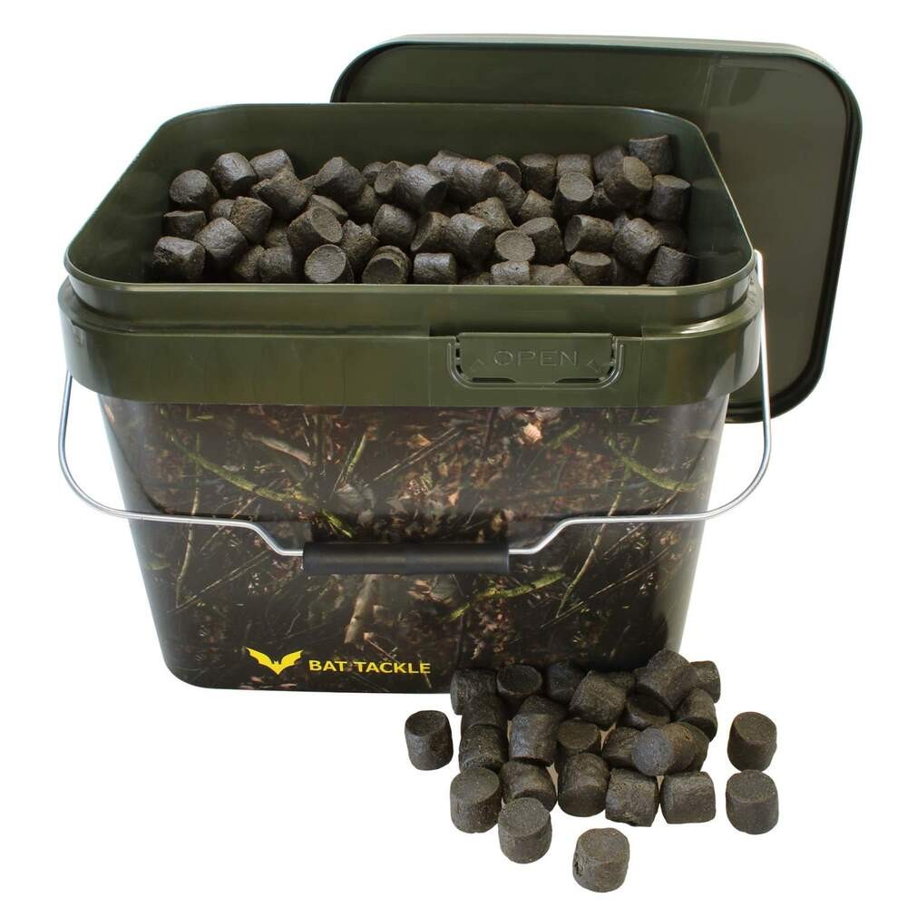 Bat-tackle Black Base Pellet 20mm 5kg Realistricâ 10l Spand Boilies