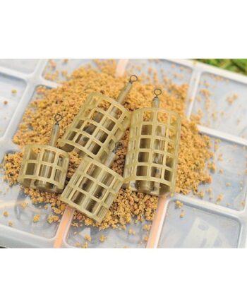 Guru Commercial Cage Feeder