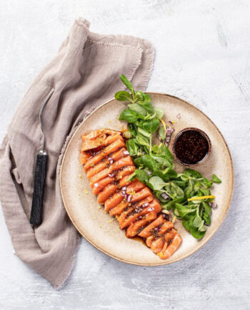 Laksesashimi Med Soyadressing    Personer